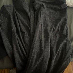 dark grey VS leggings